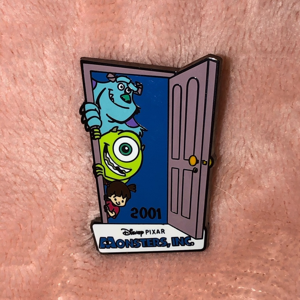 Disney Pin‼️BOGO‼️